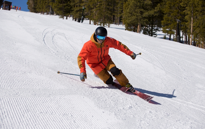 Greg Dixon carves on telemark skis