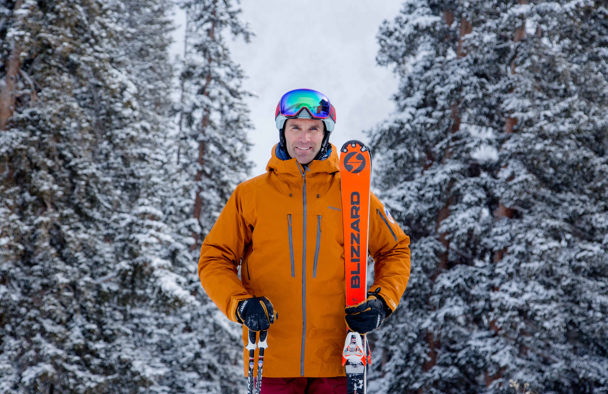 PSIA Alpine Team member Stephen Helfenbein headshot